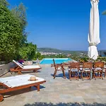 Epidavros Land Artemis Βίλα